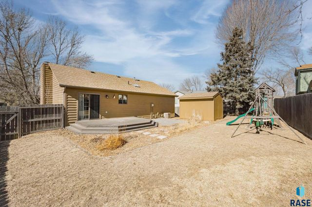 2804 S Melanie Ln Lane, Sioux Falls, SD 57103