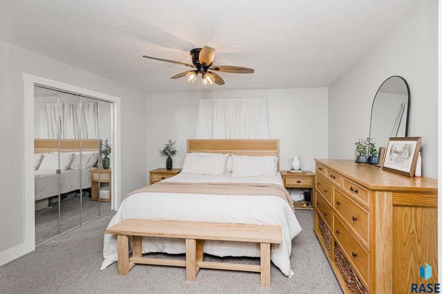 2804 S Melanie Ln Lane, Sioux Falls, SD 57103