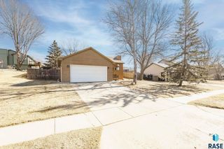 2804 S Melanie Ln Lane, Sioux Falls, SD 57103