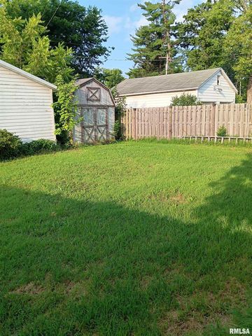 1935 ELM Street, Murphysboro, IL 62966