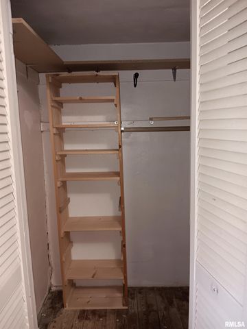 1935 ELM Street, Murphysboro, IL 62966