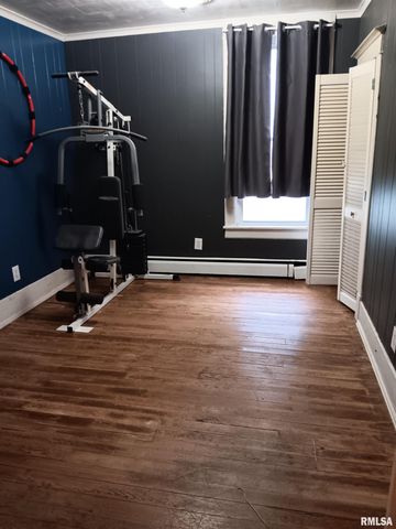 1935 ELM Street, Murphysboro, IL 62966