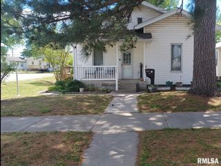 1935 ELM Street, Murphysboro, IL 62966