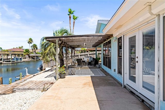 13853 Topsail St, Corpus Christi, TX 78418