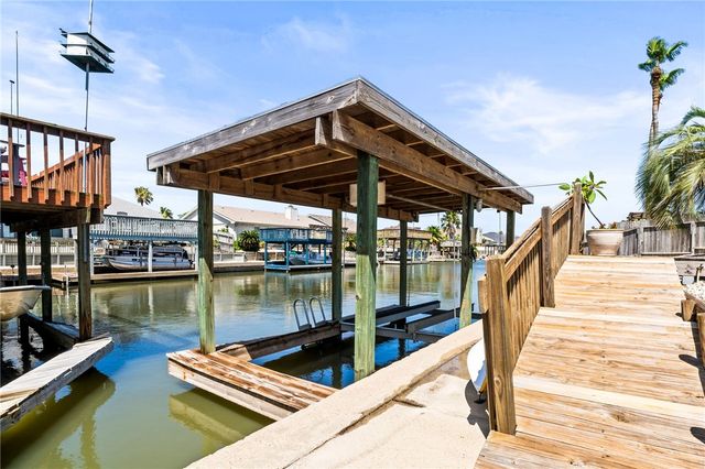 13853 Topsail St, Corpus Christi, TX 78418