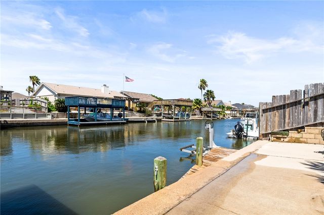 13853 Topsail St, Corpus Christi, TX 78418