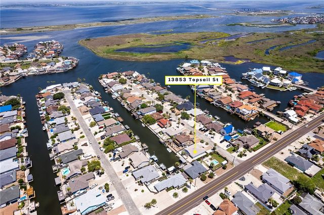 13853 Topsail St, Corpus Christi, TX 78418