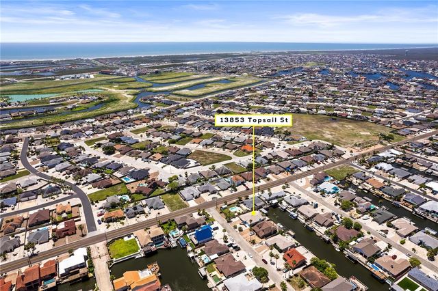 13853 Topsail St, Corpus Christi, TX 78418
