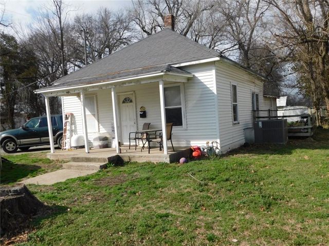 305 E Forest Street, Pittsburg, KS 66762