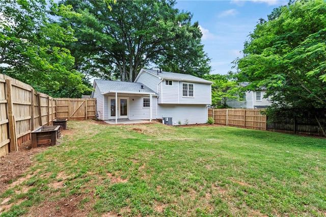 2771 Royal Bluff, Decatur, GA 30030