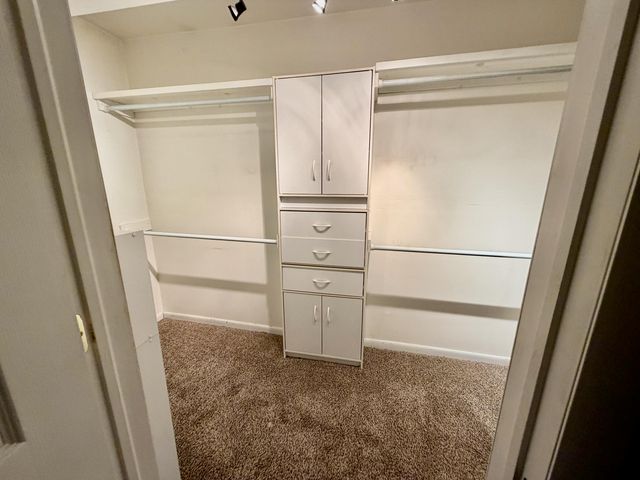 5735 S Farm Rd 137, Springfield, MO 65810