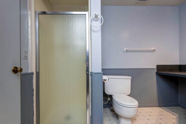 5735 S Farm Rd 137, Springfield, MO 65810