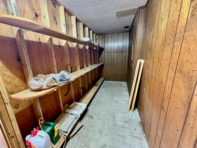 5735 S Farm Rd 137, Springfield, MO 65810