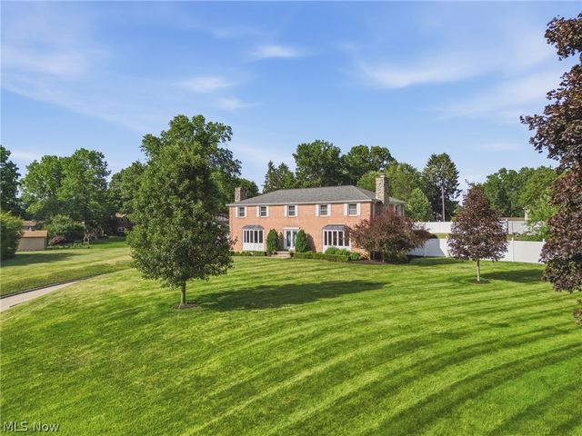 1251 Grenada Drive NE, Canton, OH 44714