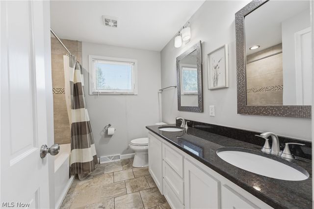 1251 Grenada Drive NE, Canton, OH 44714
