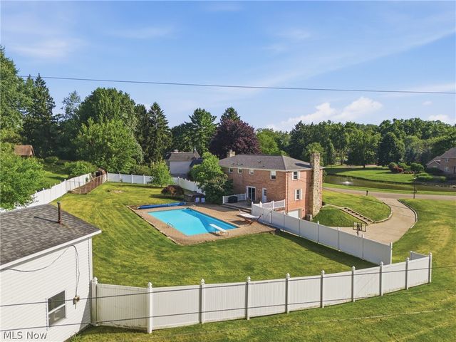 1251 Grenada Drive NE, Canton, OH 44714