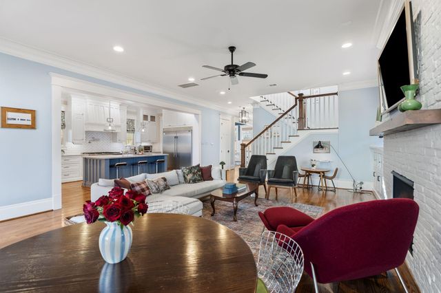 425 Byrne Street, Houston, TX 77009