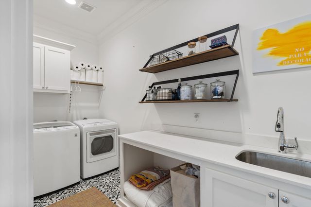 425 Byrne Street, Houston, TX 77009