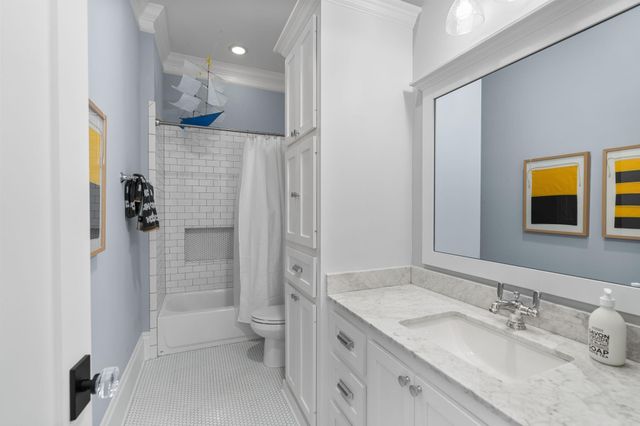 425 Byrne Street, Houston, TX 77009