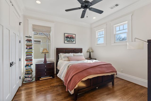 425 Byrne Street, Houston, TX 77009