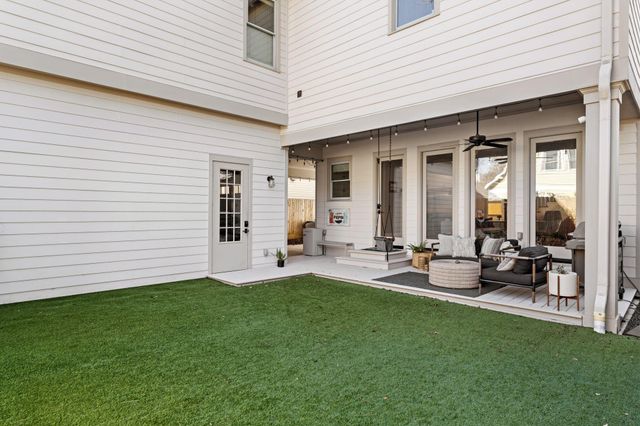 425 Byrne Street, Houston, TX 77009