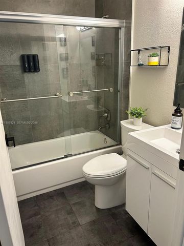 3538 SW 17th St 1B, Miami, FL 33145