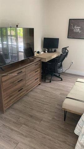 3538 SW 17th St 1B, Miami, FL 33145