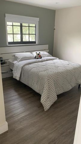 3538 SW 17th St 1B, Miami, FL 33145