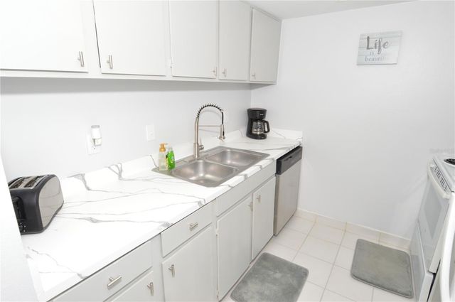 12760 INDIAN ROCKS ROAD 555, Largo, FL 33774