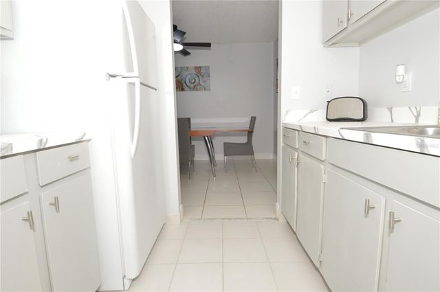 12760 INDIAN ROCKS ROAD 555, Largo, FL 33774