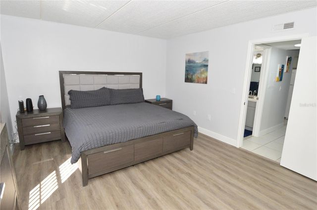 12760 INDIAN ROCKS ROAD 555, Largo, FL 33774