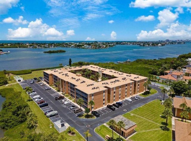 12760 INDIAN ROCKS ROAD 555, Largo, FL 33774