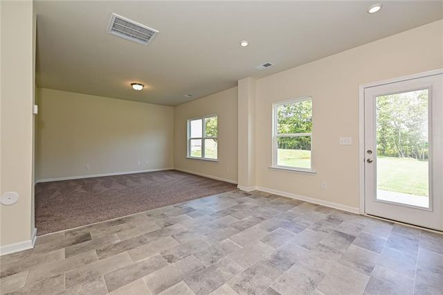 810 Kensington Street, Kingston, GA 30145
