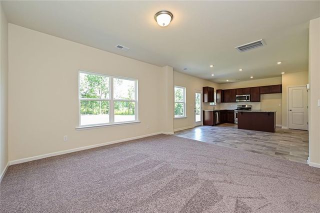 810 Kensington Street, Kingston, GA 30145