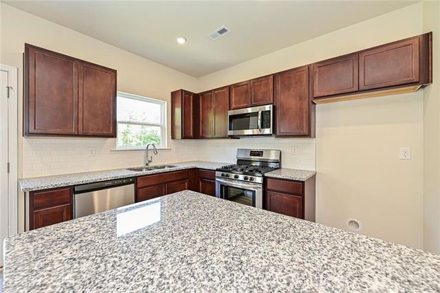810 Kensington Street, Kingston, GA 30145