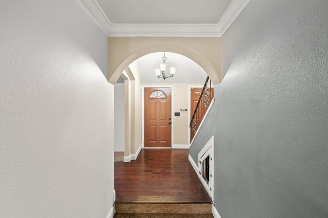 8048 Renton Way, Sacramento, CA 95828