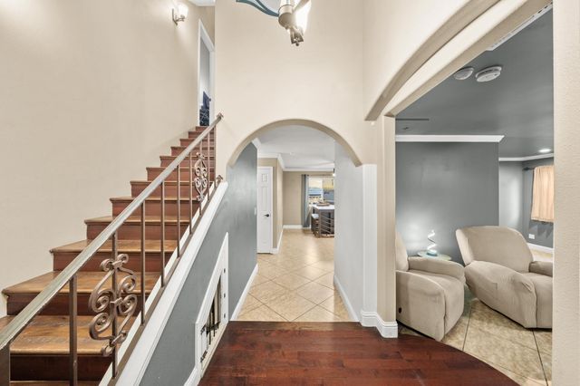 8048 Renton Way, Sacramento, CA 95828