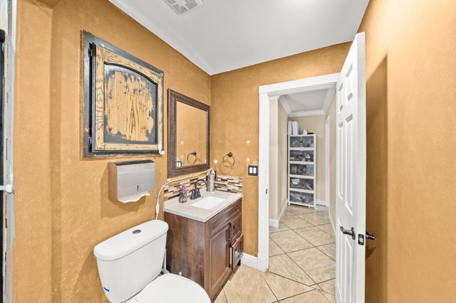 8048 Renton Way, Sacramento, CA 95828