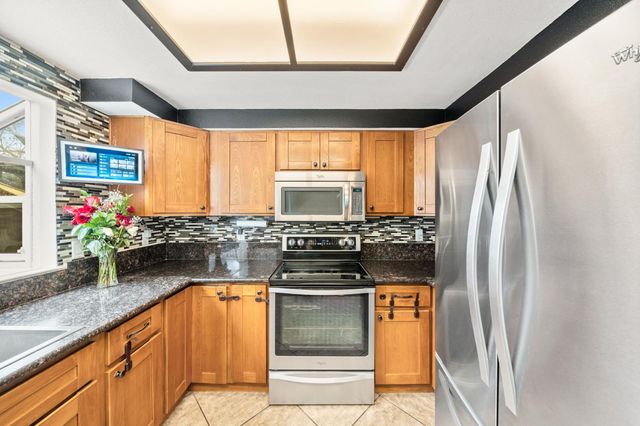 8048 Renton Way, Sacramento, CA 95828