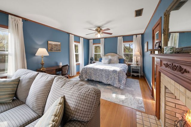 327 N Ponsard Street, Troup, TX 75789