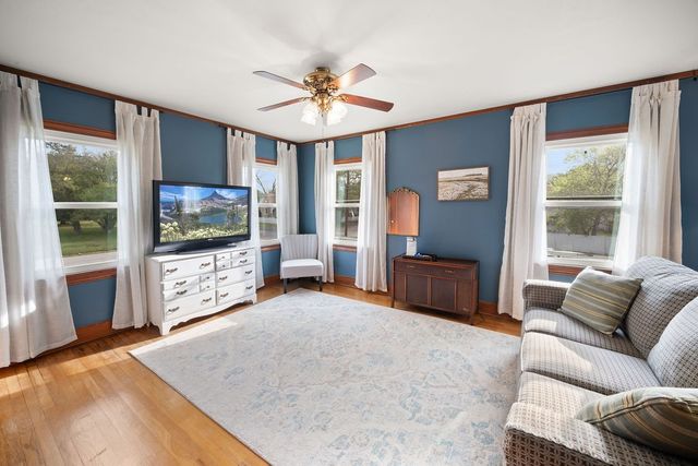 327 N Ponsard Street, Troup, TX 75789