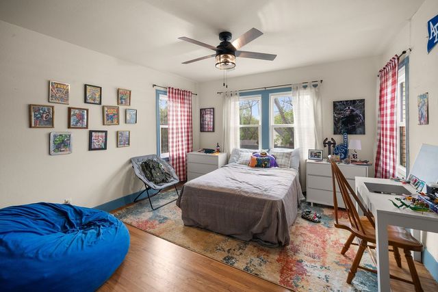 327 N Ponsard Street, Troup, TX 75789