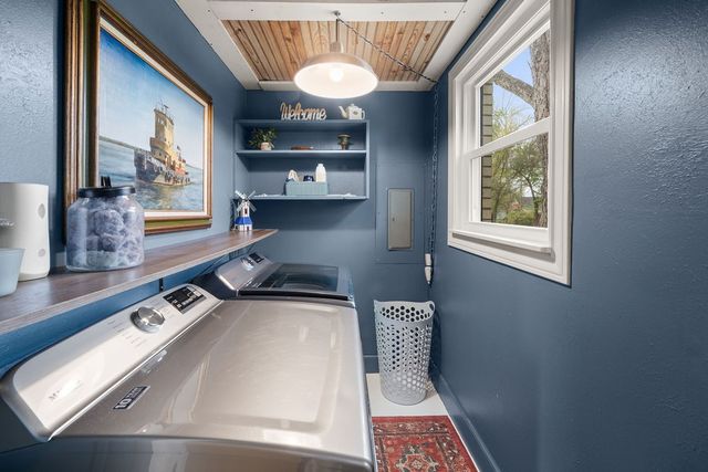 327 N Ponsard Street, Troup, TX 75789