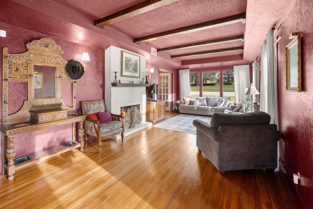 327 N Ponsard Street, Troup, TX 75789