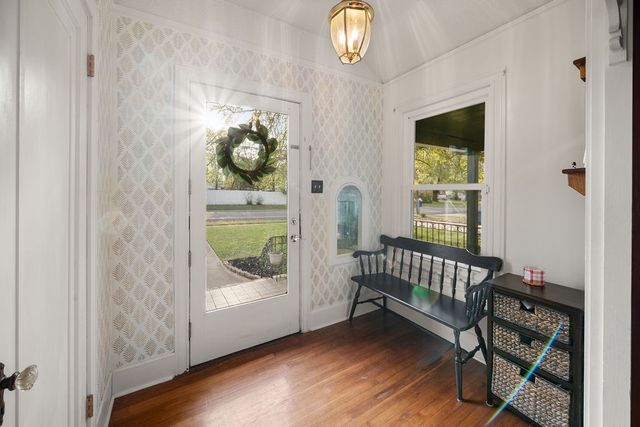 327 N Ponsard Street, Troup, TX 75789