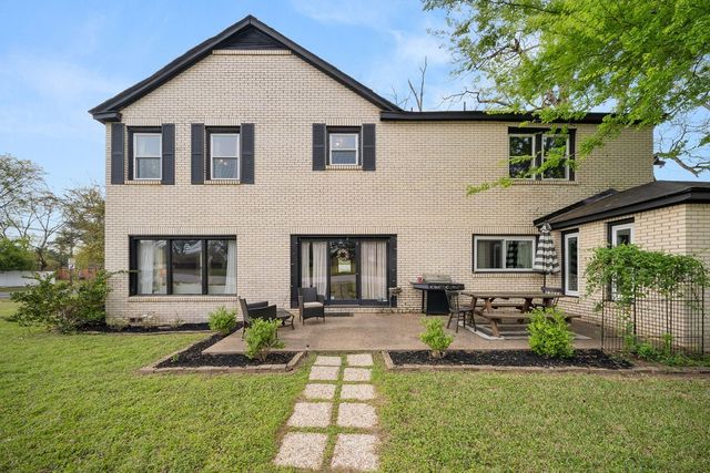 327 N Ponsard Street, Troup, TX 75789