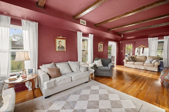 327 N Ponsard Street, Troup, TX 75789