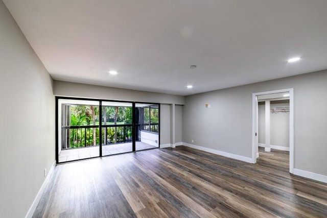 2517 Presidential Way B, West Palm Beach, FL 33401