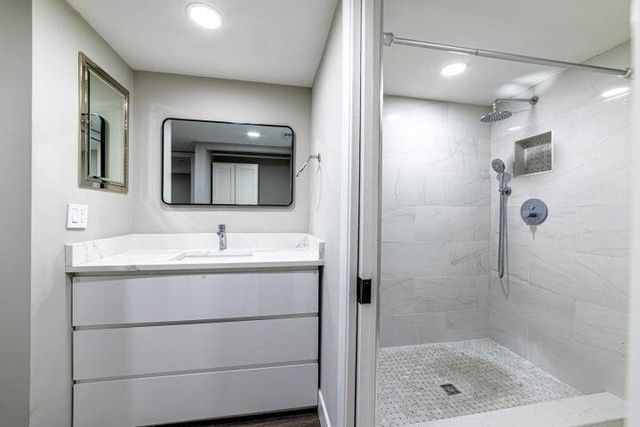 2517 Presidential Way B, West Palm Beach, FL 33401