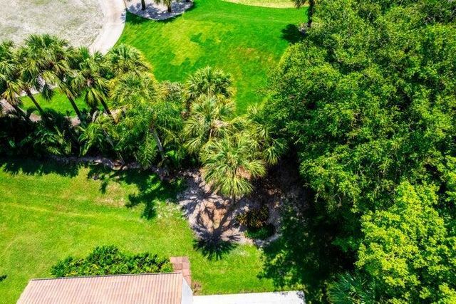 2517 Presidential Way B, West Palm Beach, FL 33401